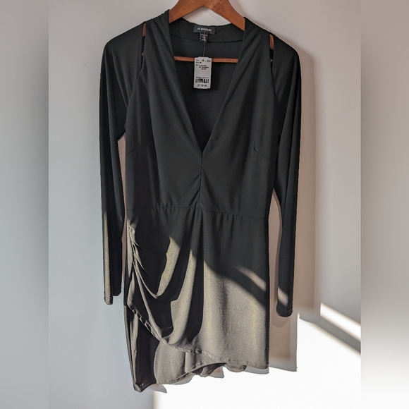 Le Château NWOT Black Asymmetrical Dress with Gold Shimmer - Picture 8 of 8